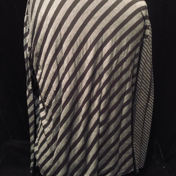21 Grams Medium Black & Gray Stripe Long Sleeve T Shirt Medium M Japan Style NEW - Picture 2 of 3